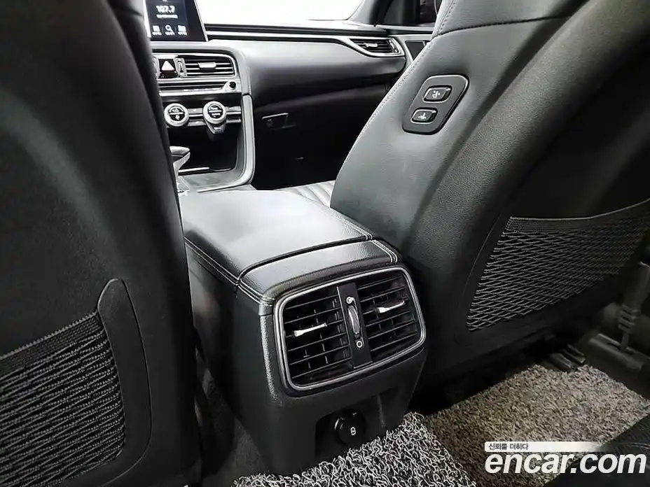 Genesis G70 2018 2.0 Автомат в Москве № 85032, фото 13