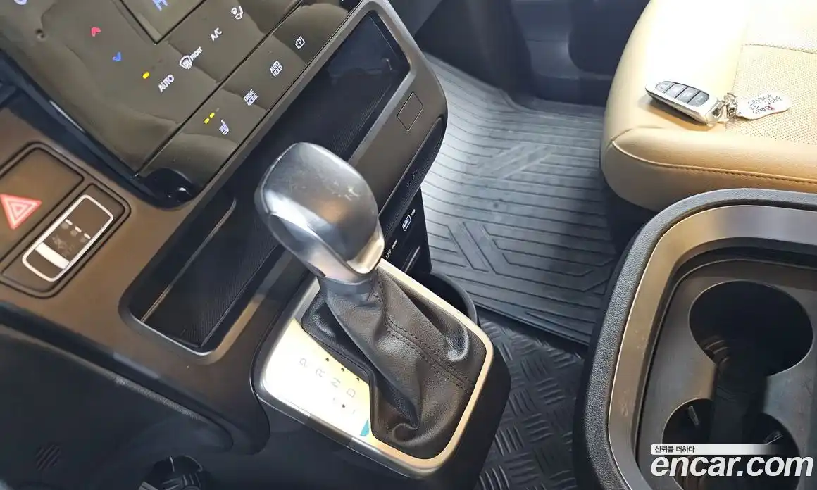 Hyundai Staria 2023 3.5 Автомат в Москве № 10287, фото 19