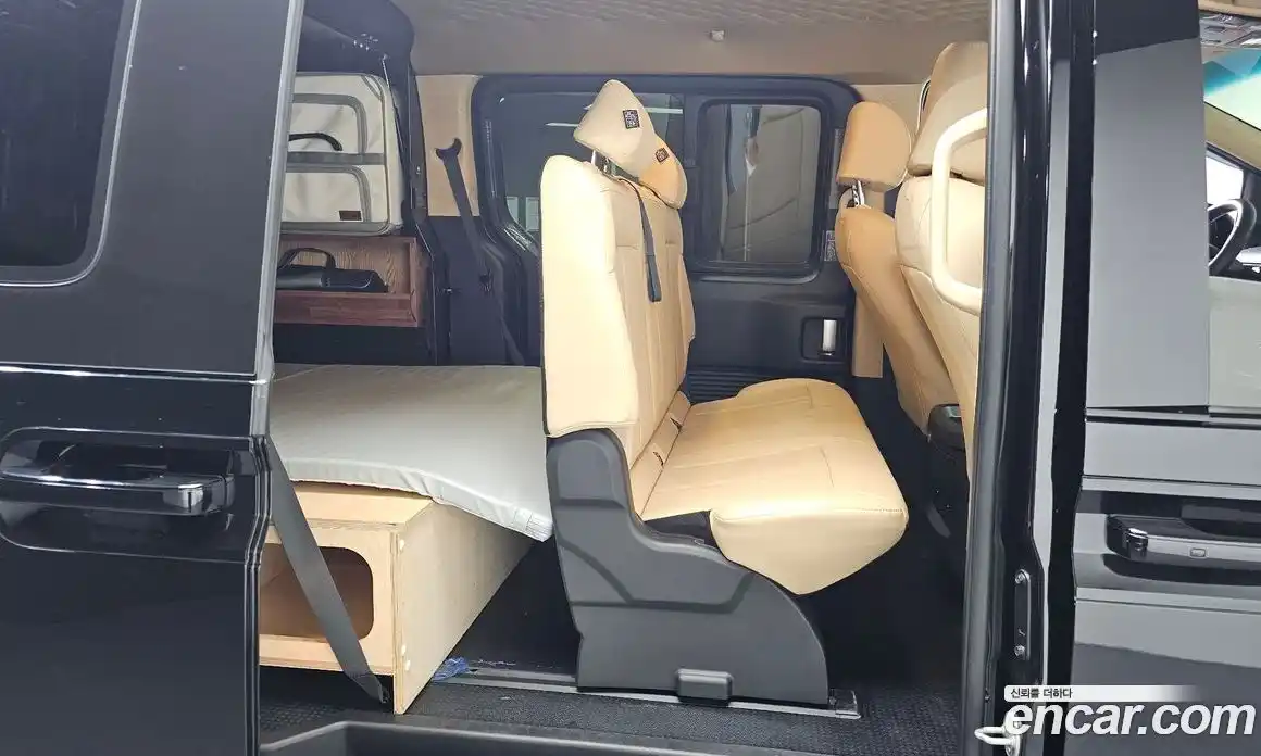 Hyundai Staria 2023 3.5 Автомат в Москве № 10287, фото 4