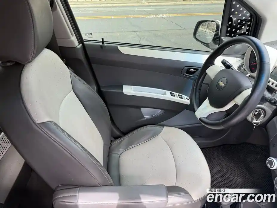 Chevrolet Spark 2012 1.0 Механическая в Москве № 105401, фото 13