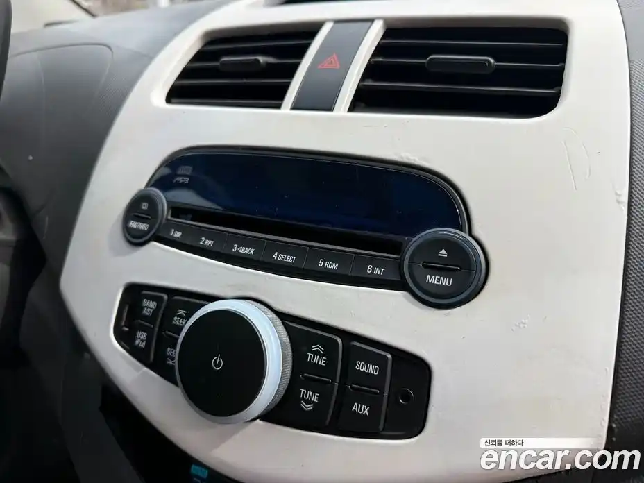 Chevrolet Spark 2012 1.0 Механическая в Москве № 105401, фото 20