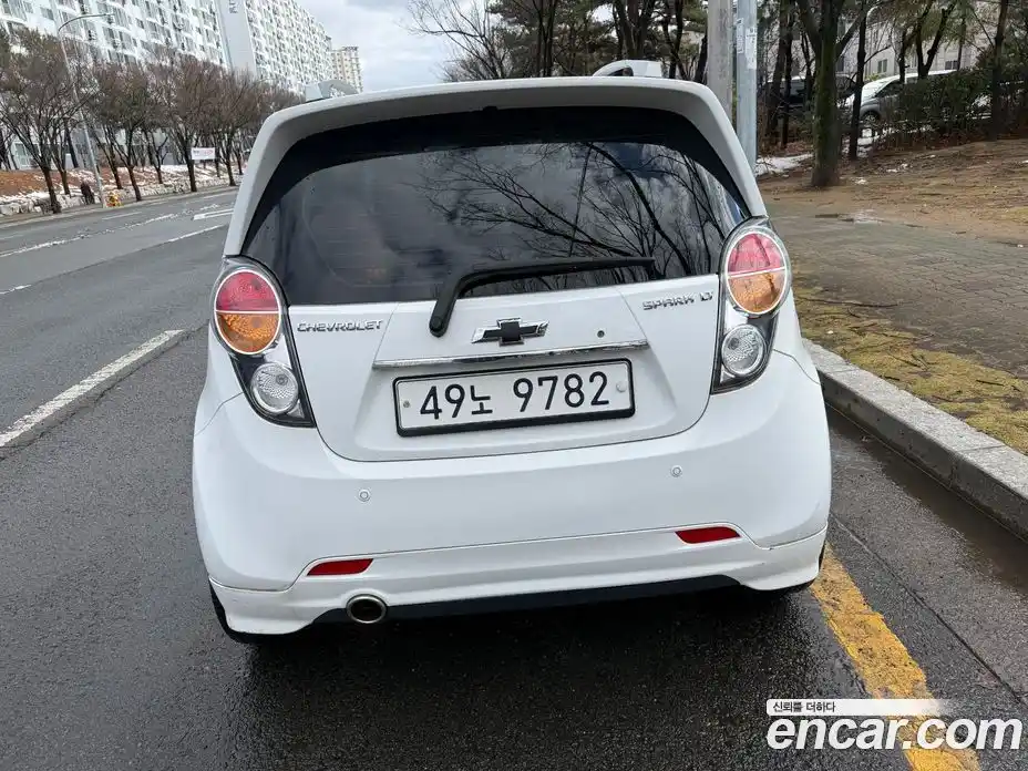 Chevrolet Spark 2012 1.0 Механическая в Москве № 105401, фото 7