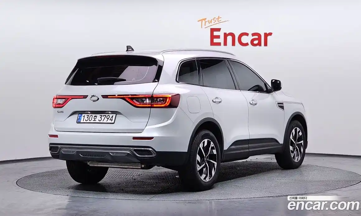 Renault QM6 2024 2.0 Автомат в Москве № 105982, фото 1