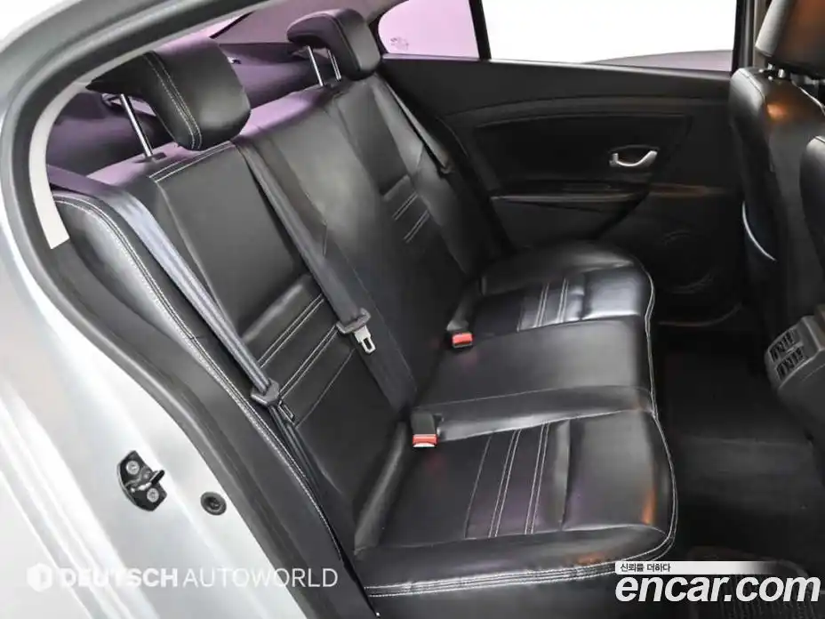 Renault SM3 2013 1.6 Автомат в Москве № 106207, фото 12