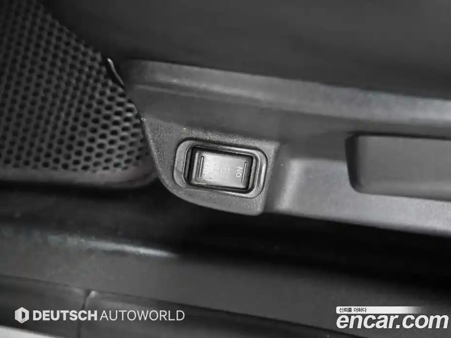 Renault SM3 2013 1.6 Автомат в Москве № 106207, фото 17