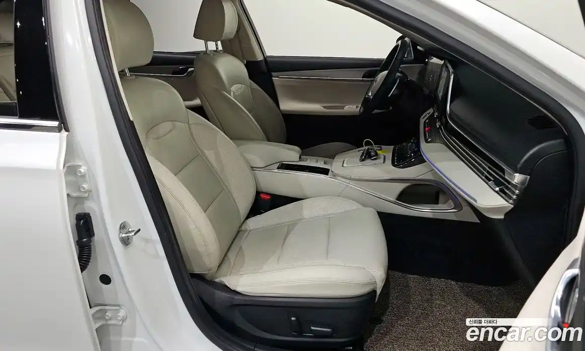 Hyundai Grandeur 2022 2.5 Автомат в Москве № 108913, фото 16