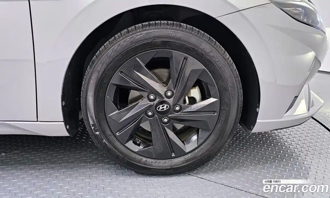 Hyundai Avante 2021 1.6 Автомат в Москве № 113466, фото 15