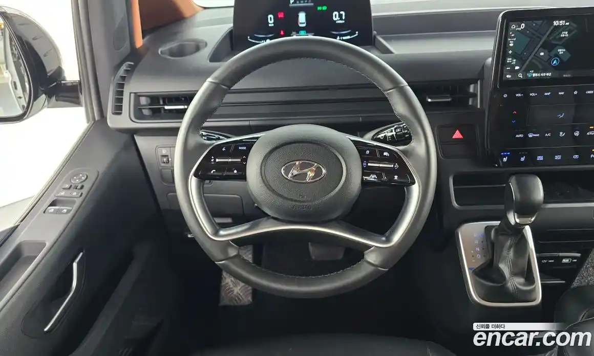 Hyundai Staria 2023 3.5 Автомат в Москве № 11603, фото 16