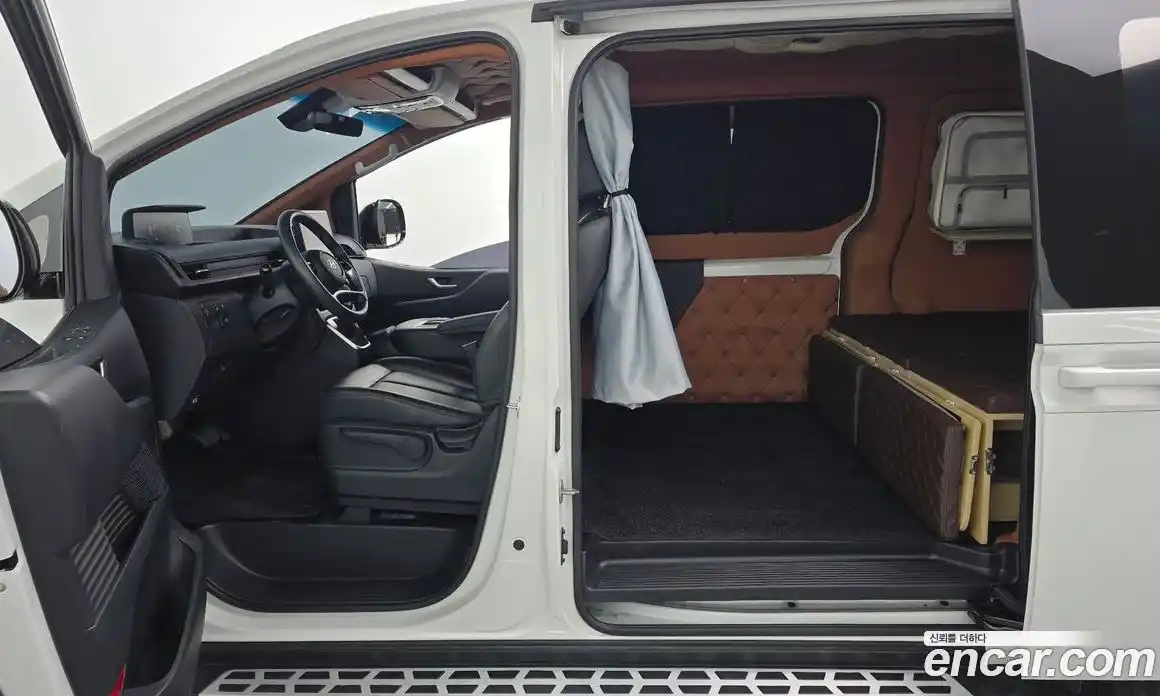 Hyundai Staria 2023 3.5 Автомат в Москве № 11603, фото 18