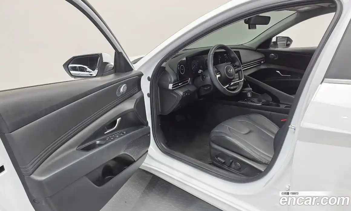 Hyundai Avante 2023 1.6 Автомат в Москве № 118742, фото 11