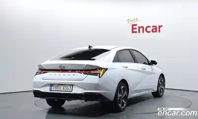 Hyundai Avante 2023 1.6 Автомат в Москве № 118742, миниатюра 2