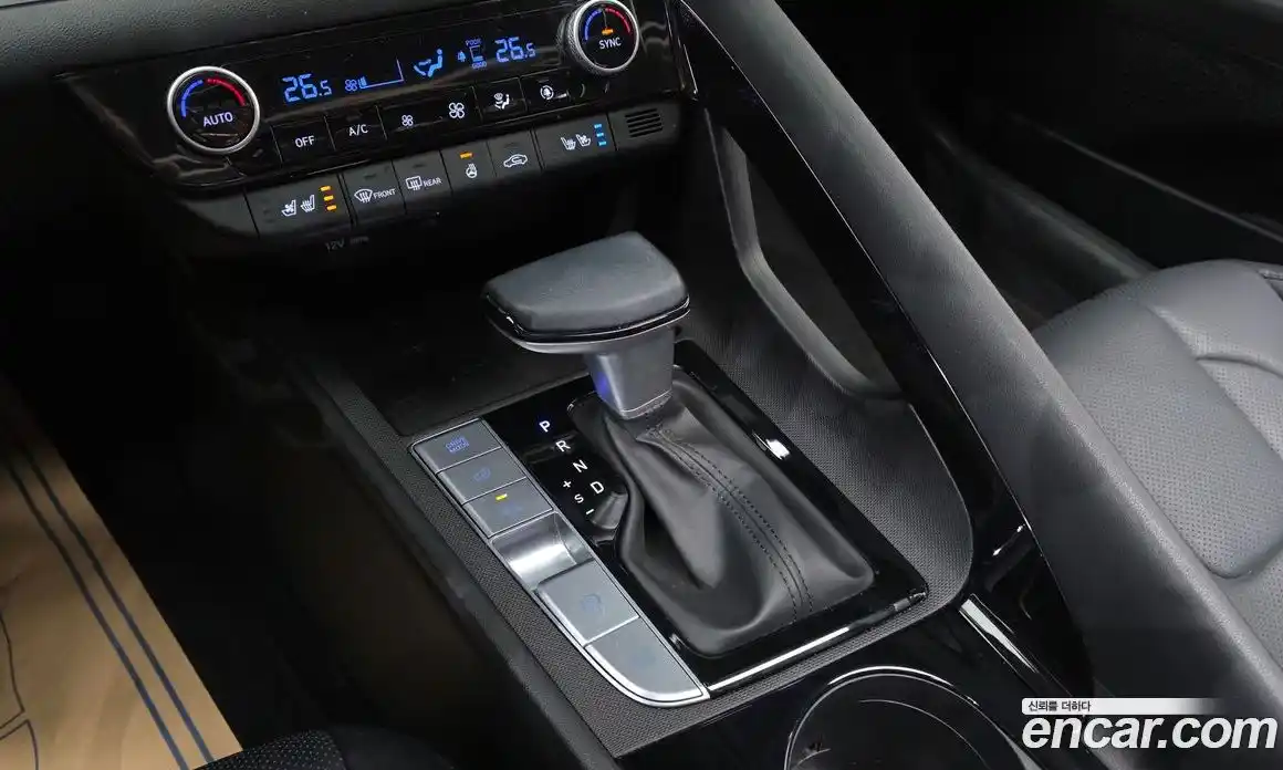 Hyundai Avante 2023 1.6 Автомат в Москве № 118742, фото 9