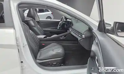 Hyundai Avante 2023 1.6 Автомат в Москве № 118742, миниатюра 10