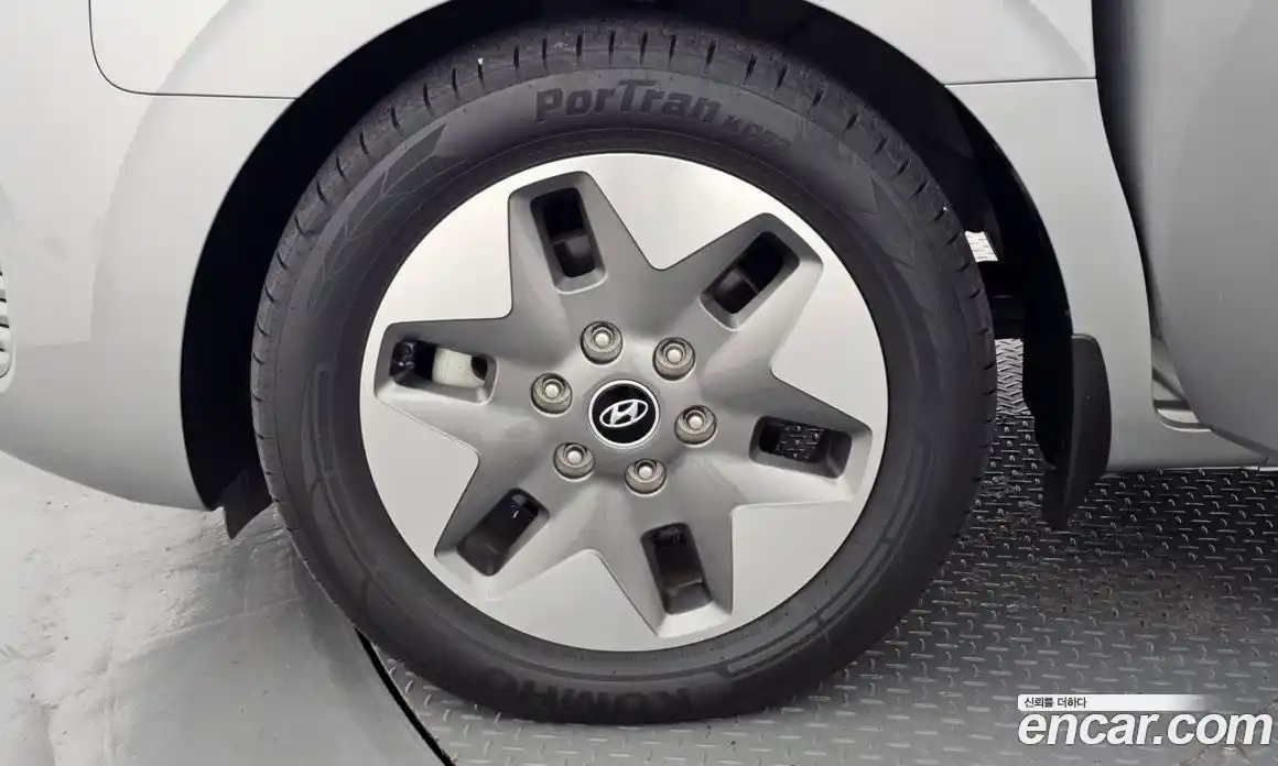 Hyundai Staria 2023 2.2 Автомат в Москве № 119112, фото 14