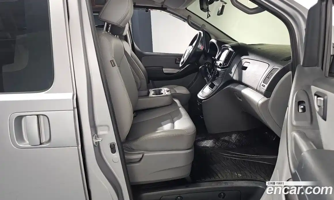 Hyundai Starex 2021 2.5 Автомат в Москве № 123676, фото 19