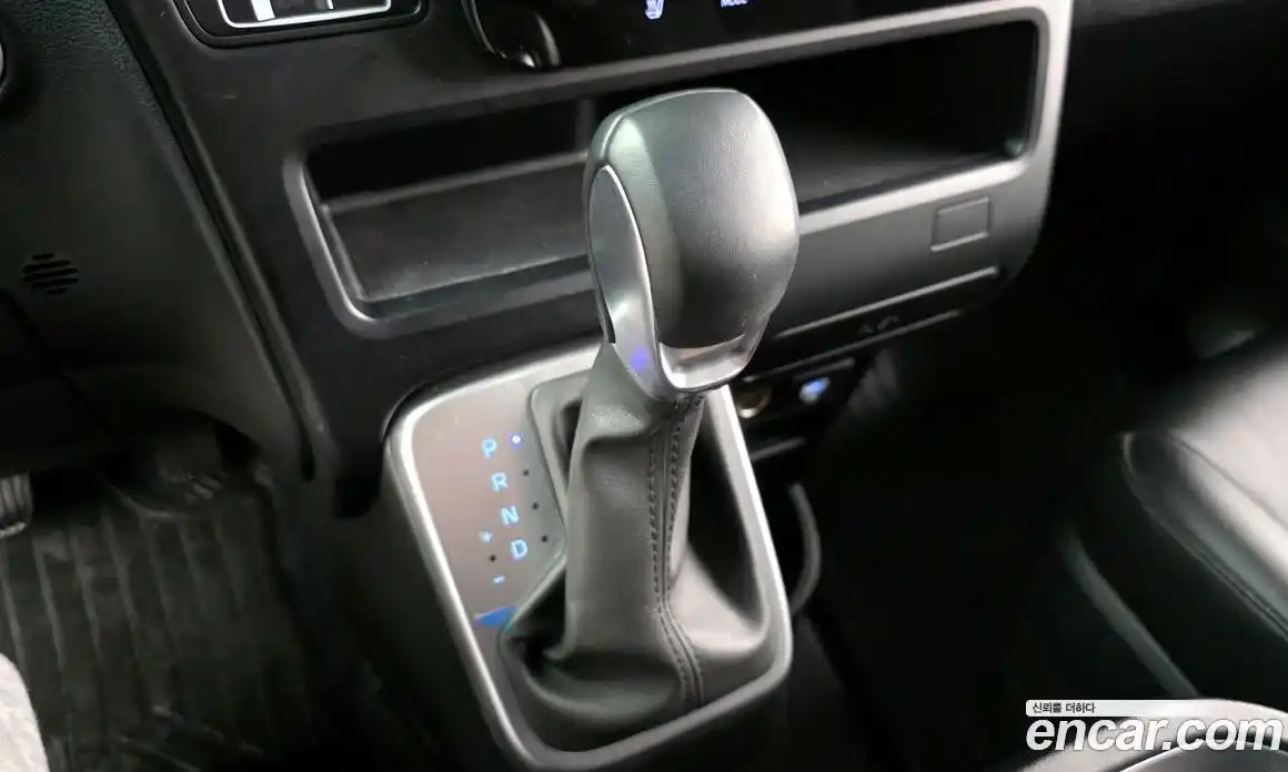 Hyundai Staria 2025 1.6 Автомат в Москве № 124742, фото 7