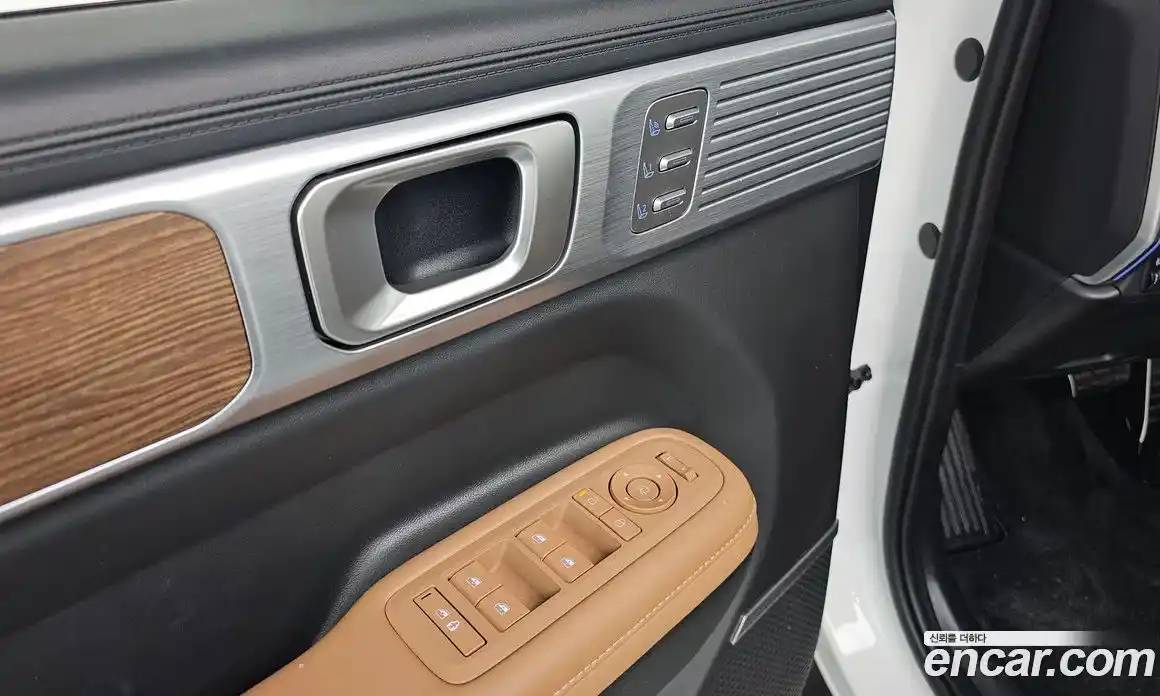 Hyundai Santa Fe 2024 1.6 Автомат в Москве № 125536, фото 17