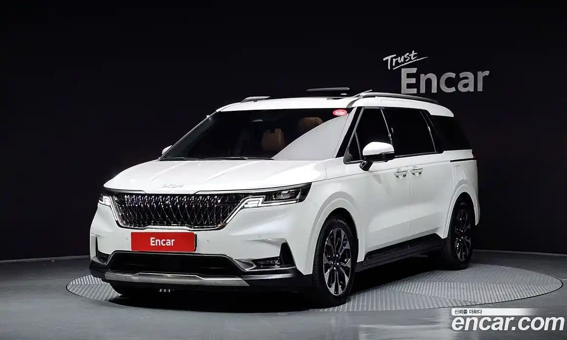 Kia Canival 2023 2.2 Автомат в Москве № 131892, фото 13