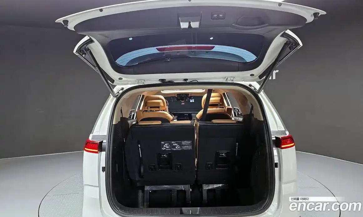 Kia Canival 2023 2.2 Автомат в Москве № 131892, фото 15