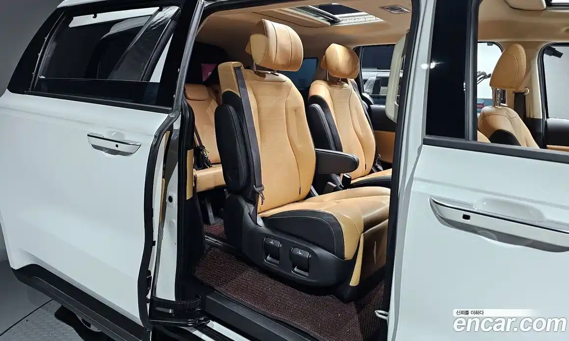 Kia Canival 2023 2.2 Автомат в Москве № 131892, фото 18