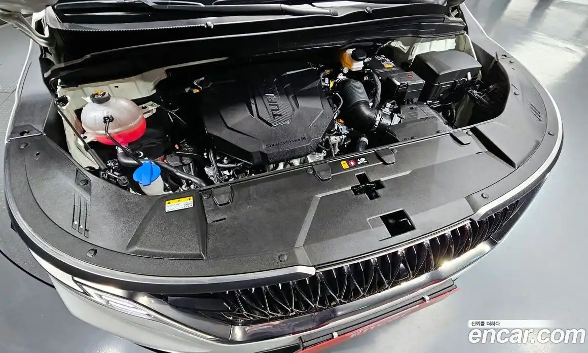 Kia Canival 2023 2.2 Автомат в Москве № 131892, фото 5