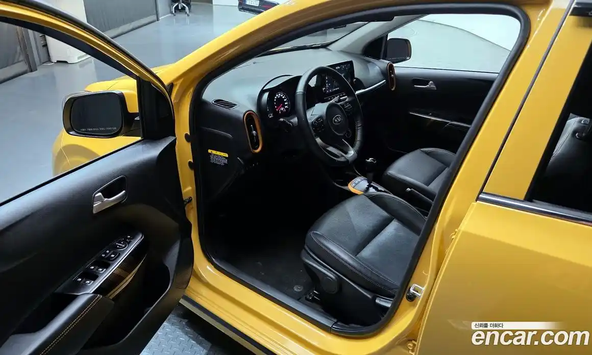 Kia Morning 2021 1.0 Автомат в Москве № 133461, фото 17