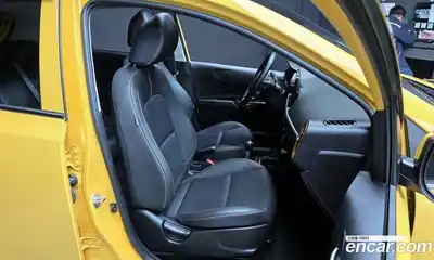 Kia Morning 2021 1.0 Автомат в Москве № 133461, миниатюра 9