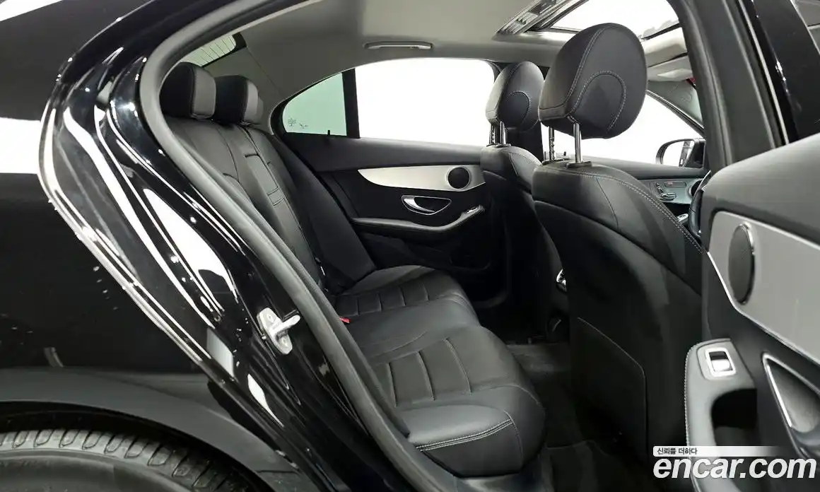 Mercedes-Benz C-Class 2017 2.0 Автомат в Москве № 135382, фото 19