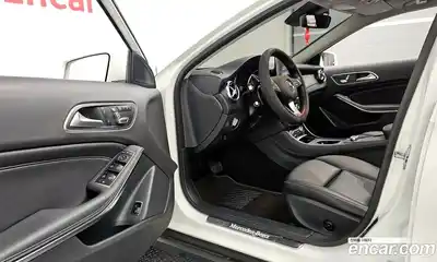 Mercedes-Benz GLA-Class 2019 2.0 Автомат в Москве № 136152, миниатюра 11