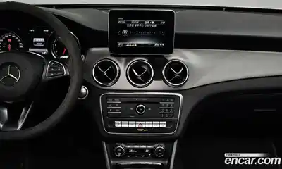 Mercedes-Benz GLA-Class 2019 2.0 Автомат в Москве № 136152, миниатюра 12