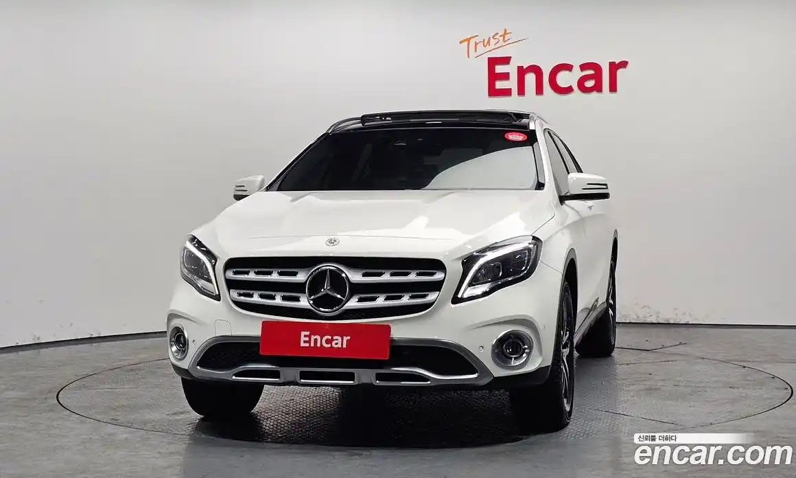 Mercedes-Benz GLA-Class 2019 2.0 Автомат в Москве № 136152, фото 3