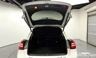 Mercedes-Benz GLA-Class 2019 2.0 Автомат в Москве № 136152, миниатюра 4