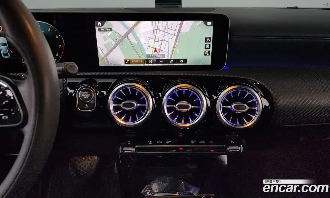 Mercedes-Benz A-Class 2020 2.0 Автомат в Москве № 142536, фото 14