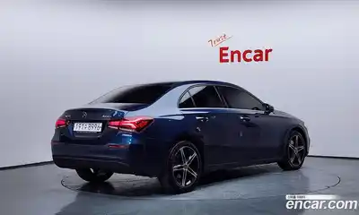 Mercedes-Benz A-Class 2020 2.0 Автомат в Москве № 142536, миниатюра 2