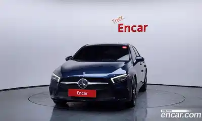Mercedes-Benz A-Class 2020 2.0 Автомат в Москве № 142536, миниатюра 3