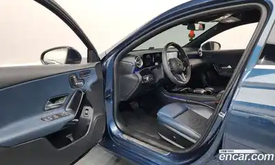 Mercedes-Benz A-Class 2020 2.0 Автомат в Москве № 142536, миниатюра 10