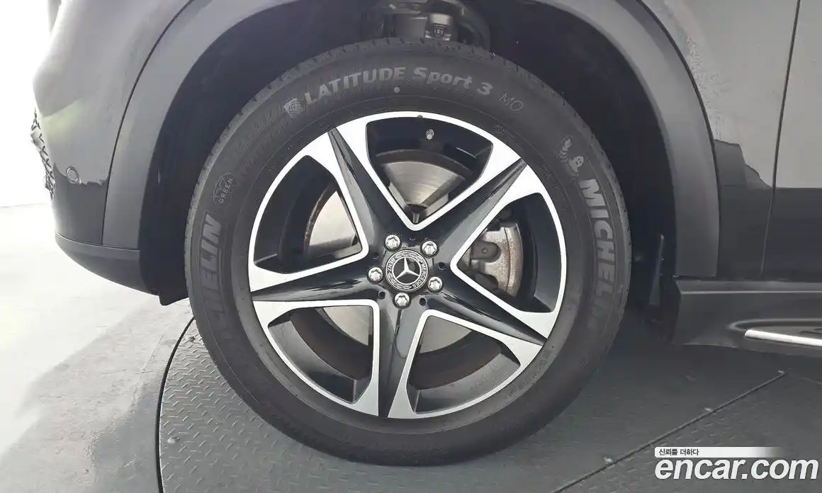 Mercedes-Benz GLE-Class 2022 2.0 Автомат в Москве № 143001, фото 19