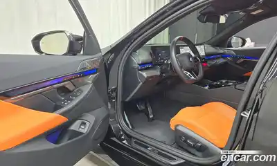 BMW M5 2025 4.4 Автомат в Москве № 154084, миниатюра 2