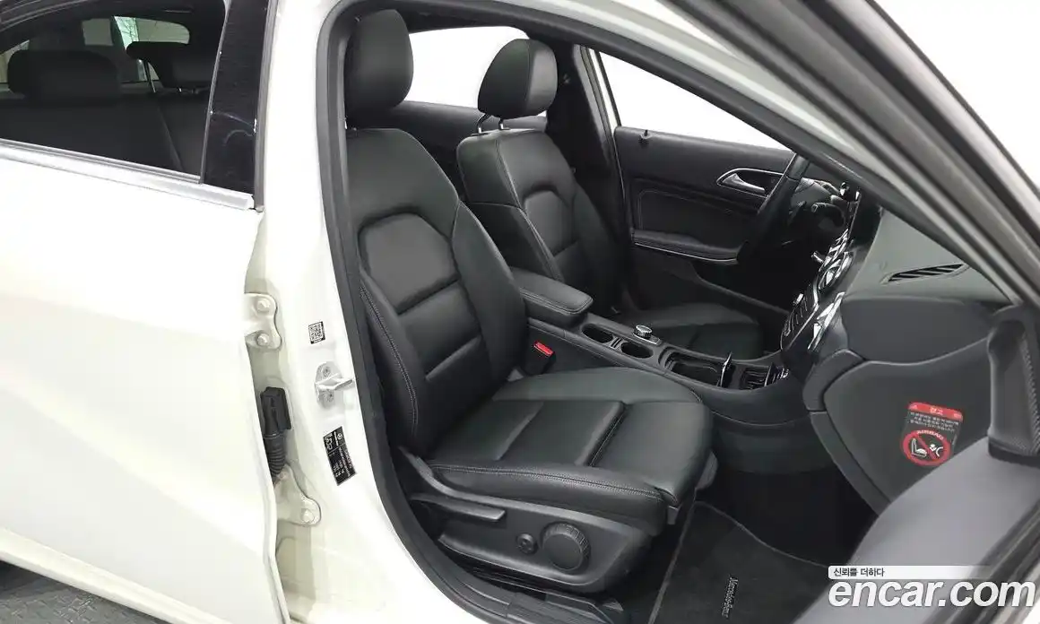 Mercedes-Benz A-Class 2017 1.6 Автомат в Москве № 161143, фото 5