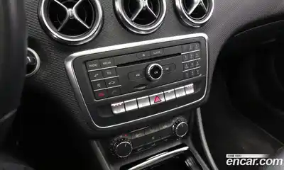Mercedes-Benz A-Class 2017 1.6 Автомат в Москве № 161143, миниатюра 10