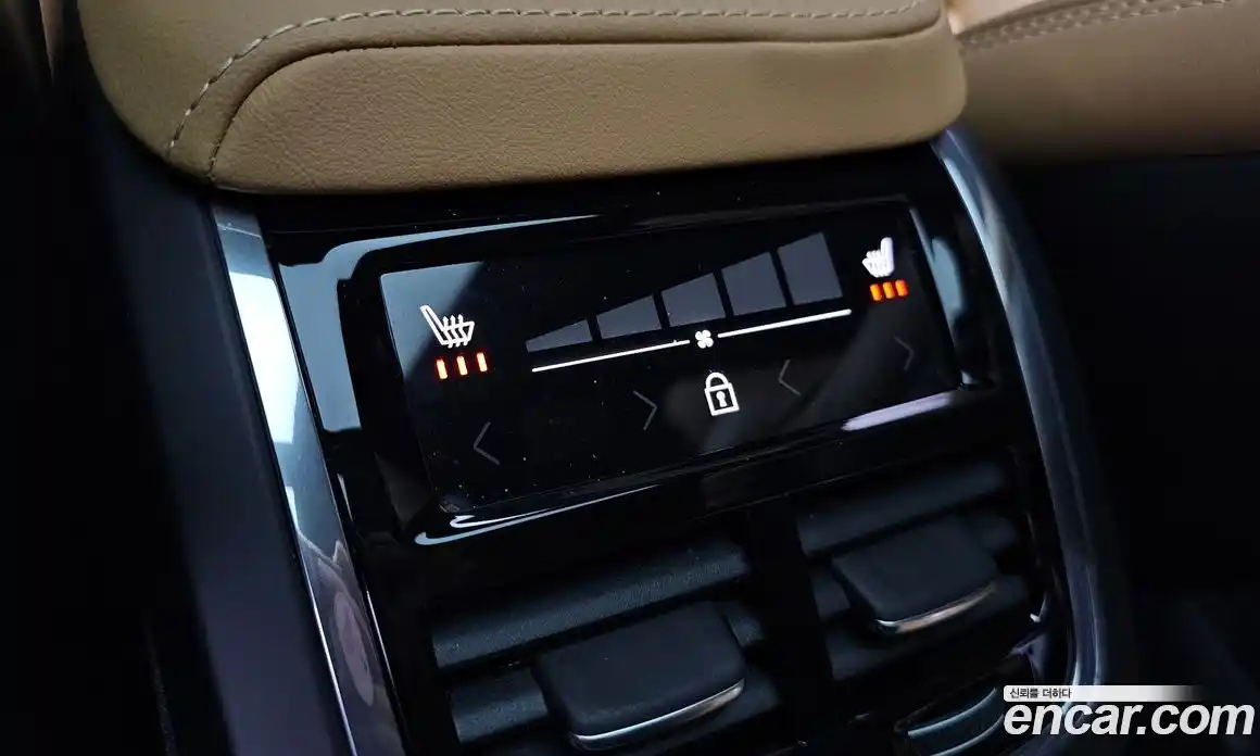 Volvo XC60 2024 2.0 Автомат в Москве № 164182, фото 12