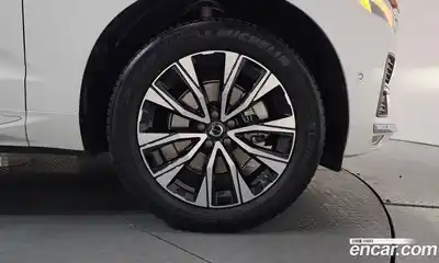 Volvo XC60 2024 2.0 Автомат в Москве № 164182, миниатюра 2