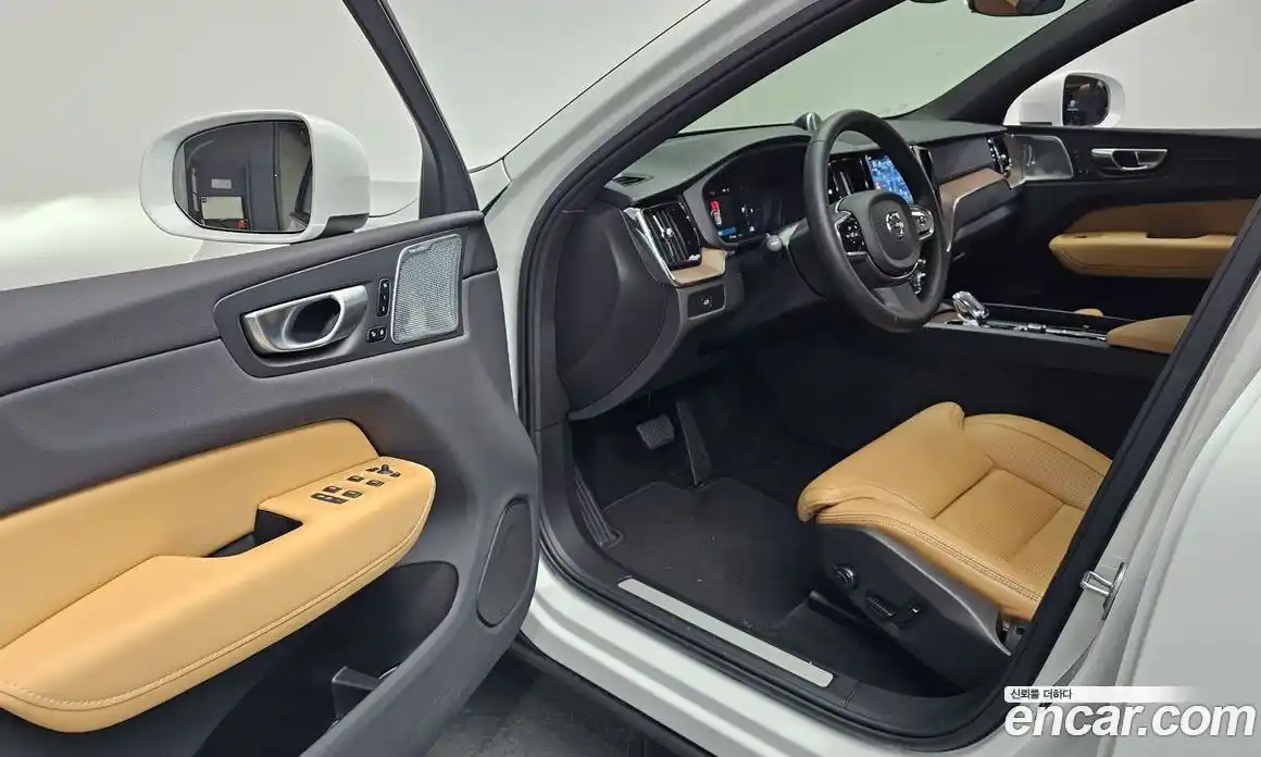 Volvo XC60 2024 2.0 Автомат в Москве № 164182, фото 6