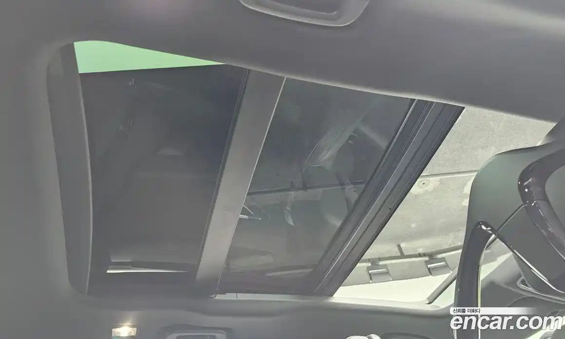 Land Rover Range-Rover Velar 2025 3.0 Автомат в Москве № 166019, фото 13