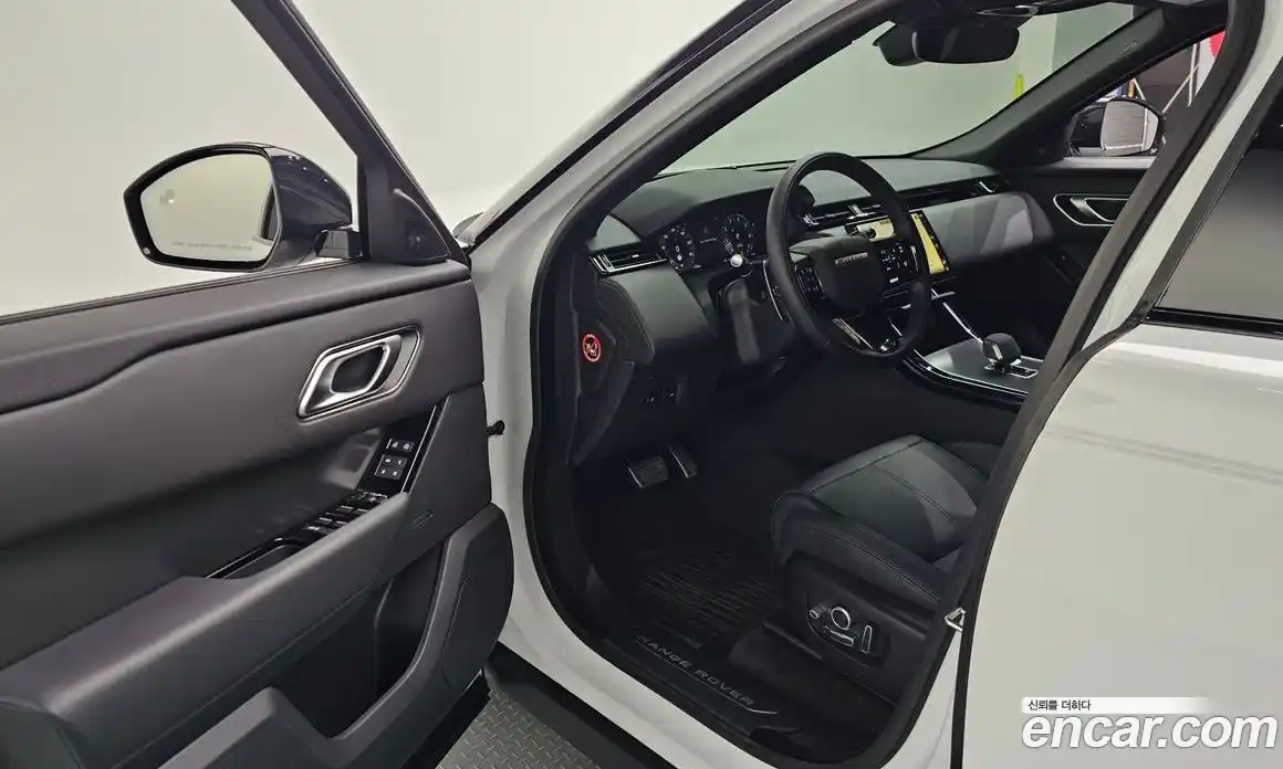 Land Rover Range-Rover Velar 2025 3.0 Автомат в Москве № 166019, фото 18