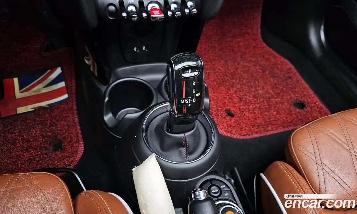 Mini Cooper Convertible 2020 2.0 Автомат в Москве № 166521, фото 17