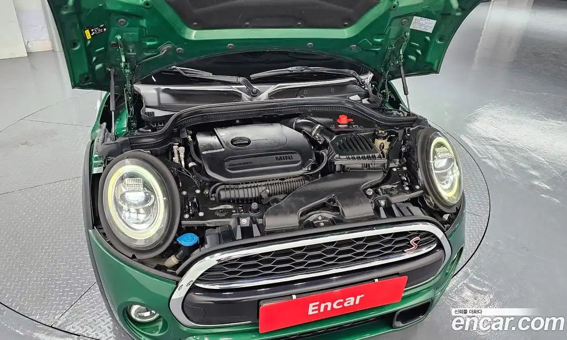 Mini Cooper Convertible 2020 2.0 Автомат в Москве № 166521, фото 20