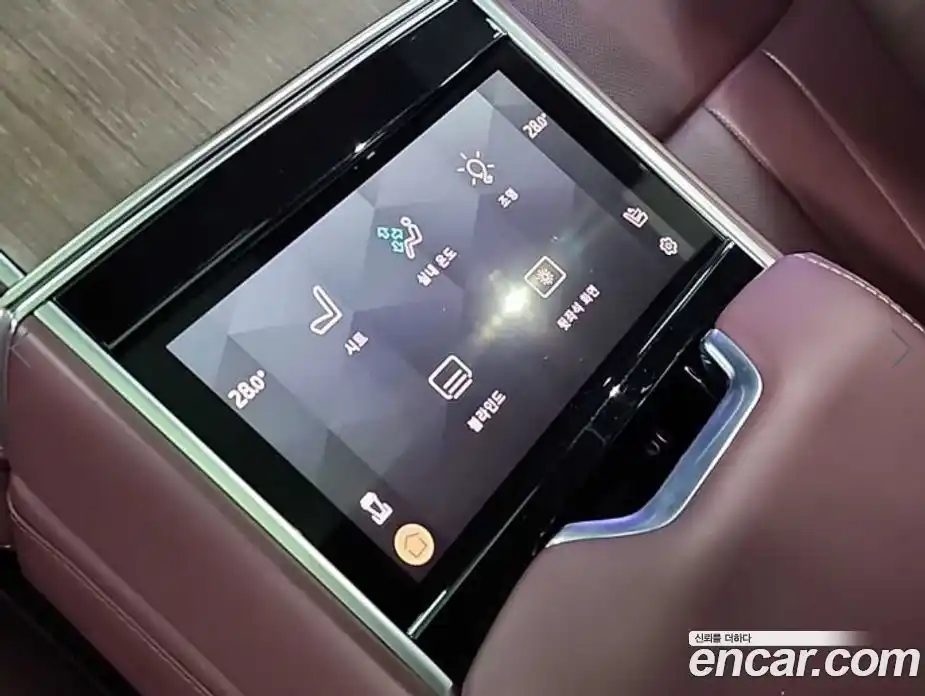 Land Rover Range-Rover 2023 4.4 Автомат в Москве № 166776, фото 16