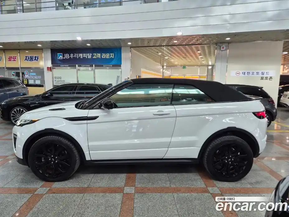 Land Rover Range-Rover Evoque 2017 2.0 Автомат в Москве № 166797, фото 2