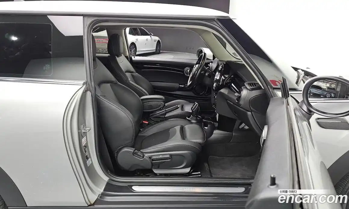 Mini Cooper 2024 1.5 Автомат в Москве № 167130, фото 11